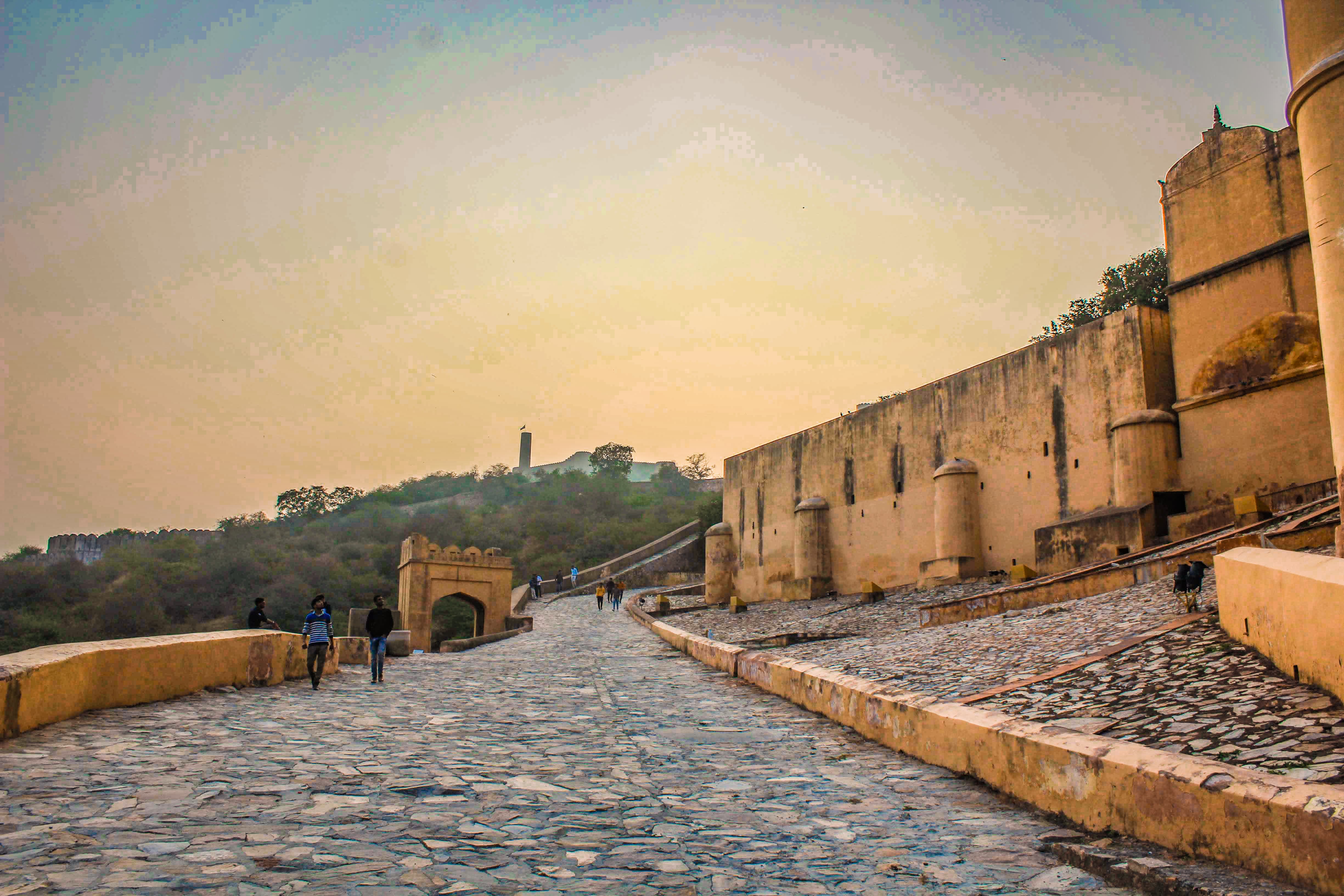 Cobbled pathways surrounding the Amer Fort